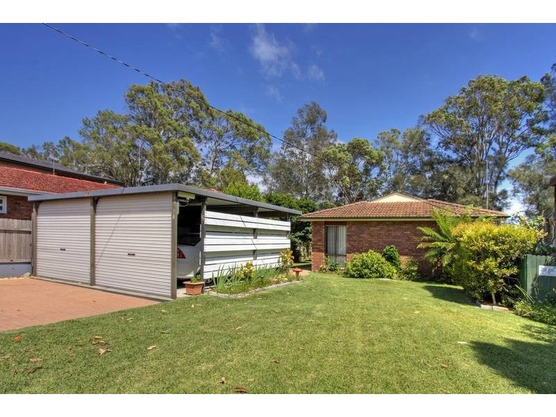 5 Macquarie Road, Mannering Park NSW 2259
