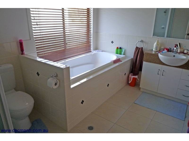 51 Francia Lane, Glen Aplin QLD 4381