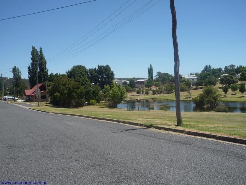 37 Leslie Parade, Stanthorpe QLD 4380