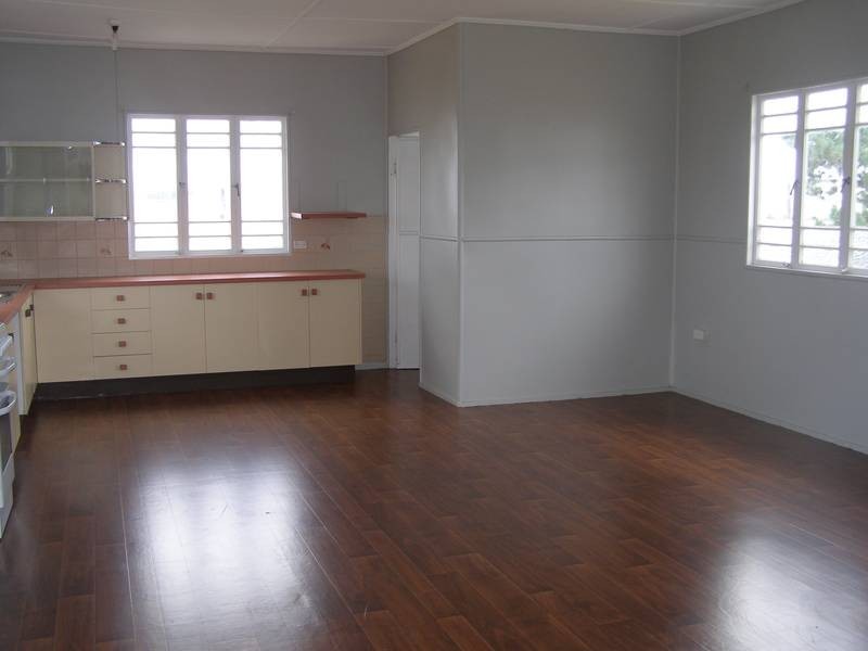 287 POZIERES RD, Stanthorpe QLD 4380
