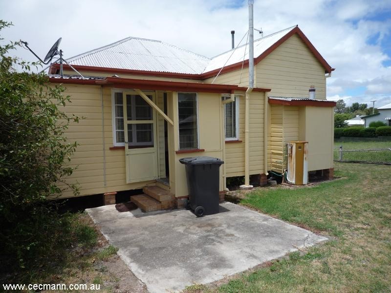 10 Denham Street, Stanthorpe QLD 4380
