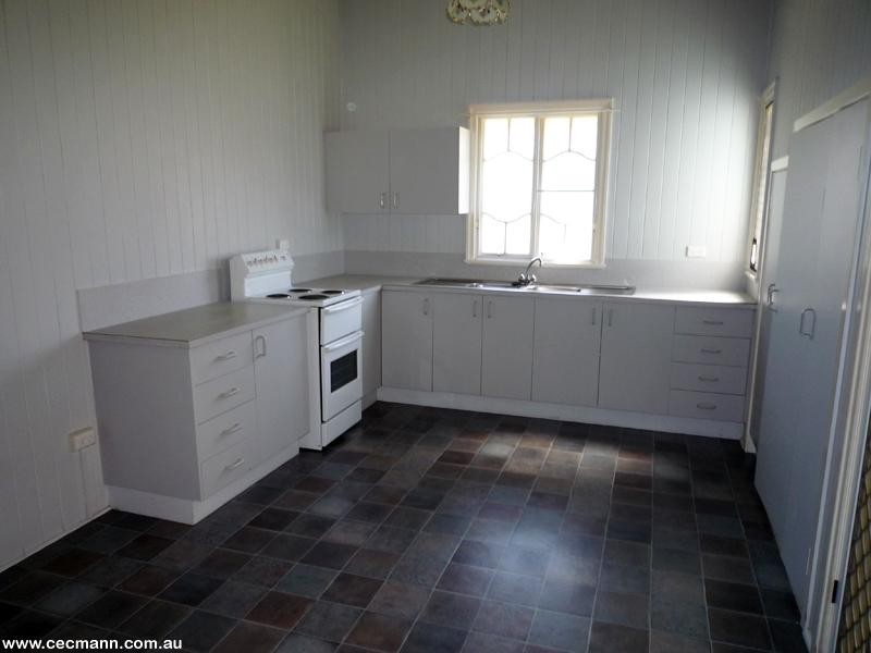 21 Hillcrest Street, Stanthorpe QLD 4380