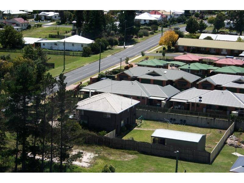 27 Granite Street, Stanthorpe QLD 4380