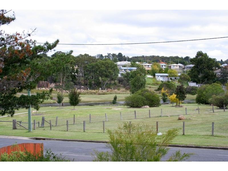 27 Granite Street, Stanthorpe QLD 4380