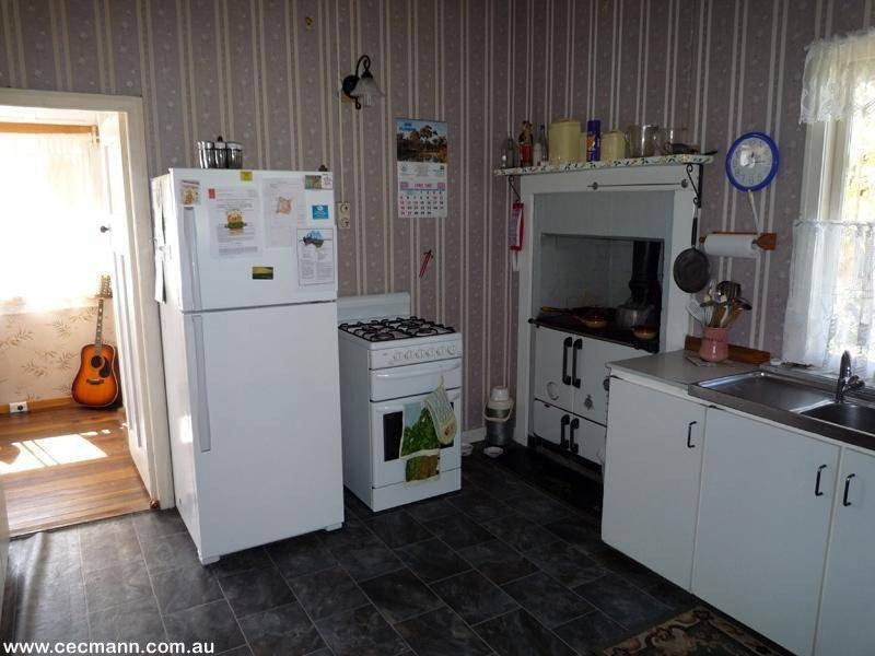 23 Marsh Street, Stanthorpe QLD 4380
