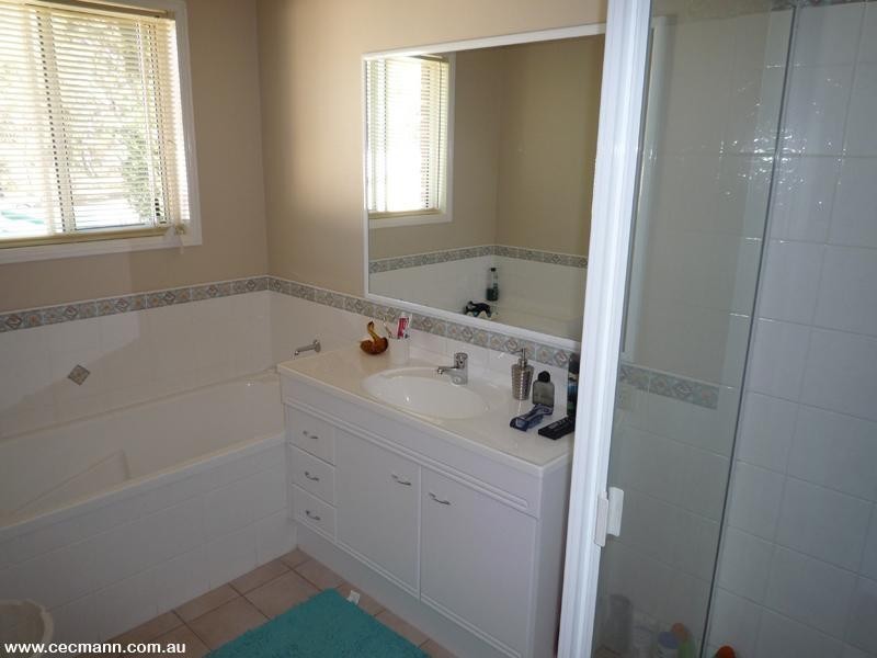 26168 New England Highway, Stanthorpe QLD 4380