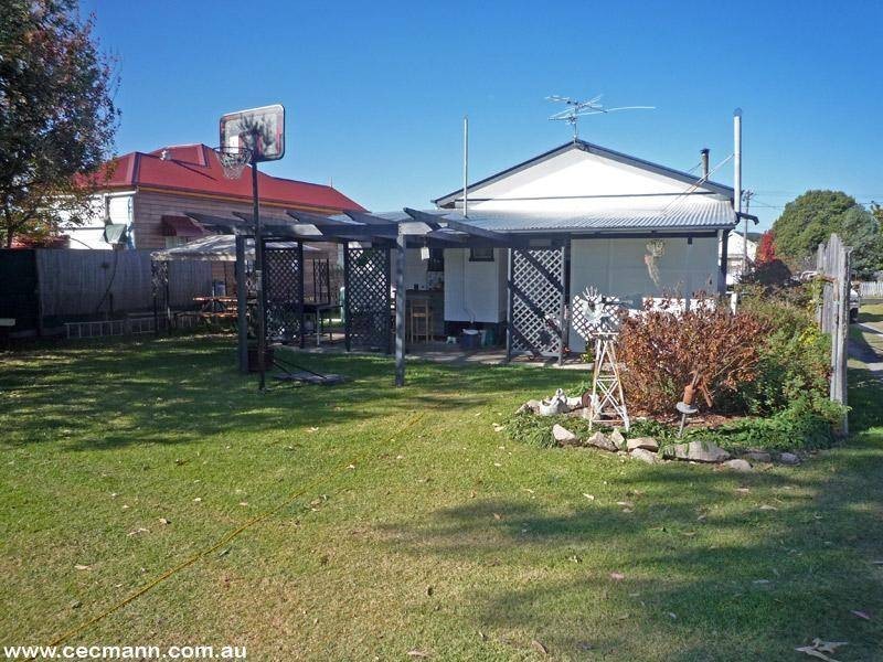 32 Symes Street, Stanthorpe QLD 4380