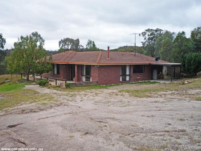 51 Maclean Lane, Ballandean QLD 4382