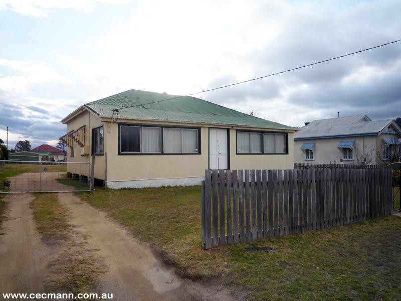8 Symes Drive, Stanthorpe QLD 4380