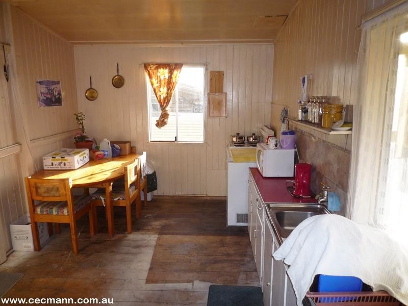 8 Symes Drive, Stanthorpe QLD 4380