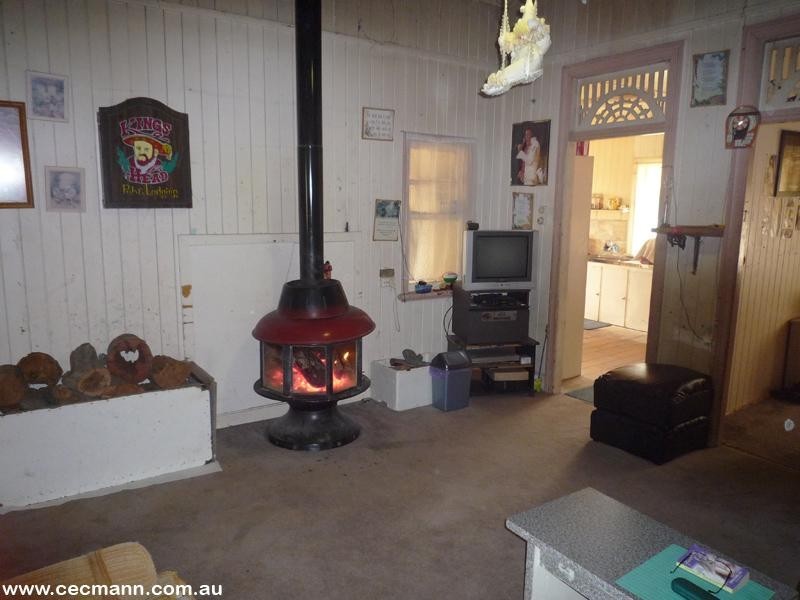 8 Symes Drive, Stanthorpe QLD 4380