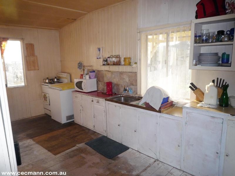 8 Symes Drive, Stanthorpe QLD 4380