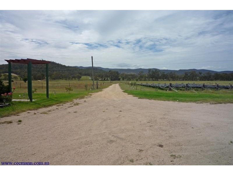 57 Collins Road, Glen Aplin QLD 4381