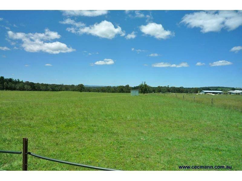 146 Ridge Road, The Summit QLD 4377