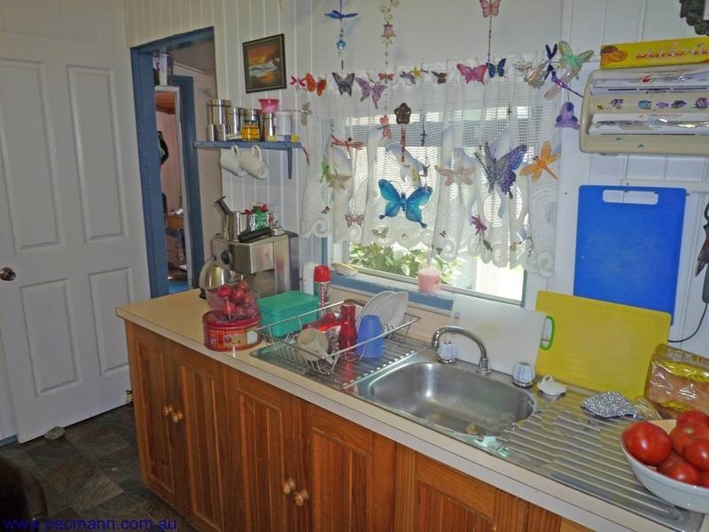 22 Archibald, Stanthorpe QLD 4380