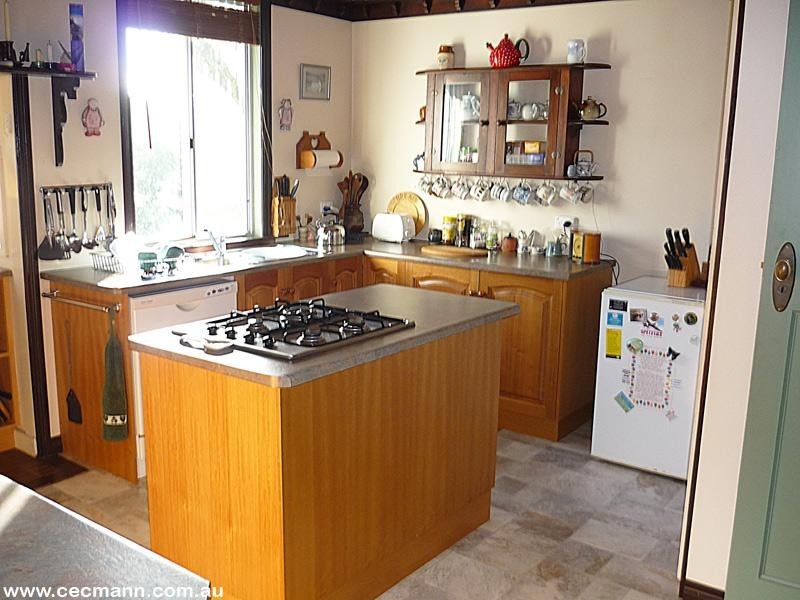 17 Wallangarra Road, Stanthorpe QLD 4380