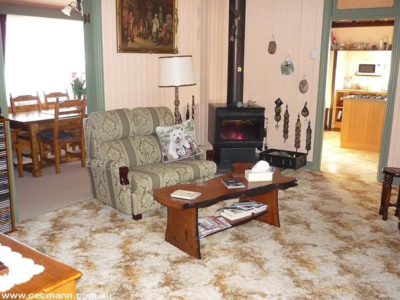 17 Wallangarra Road, Stanthorpe QLD 4380