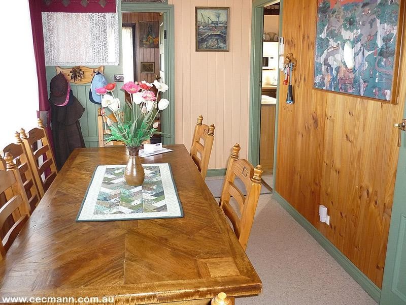 17 Wallangarra Road, Stanthorpe QLD 4380