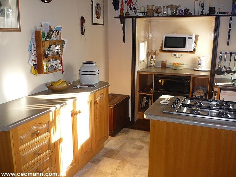 17 Wallangarra Road, Stanthorpe QLD 4380