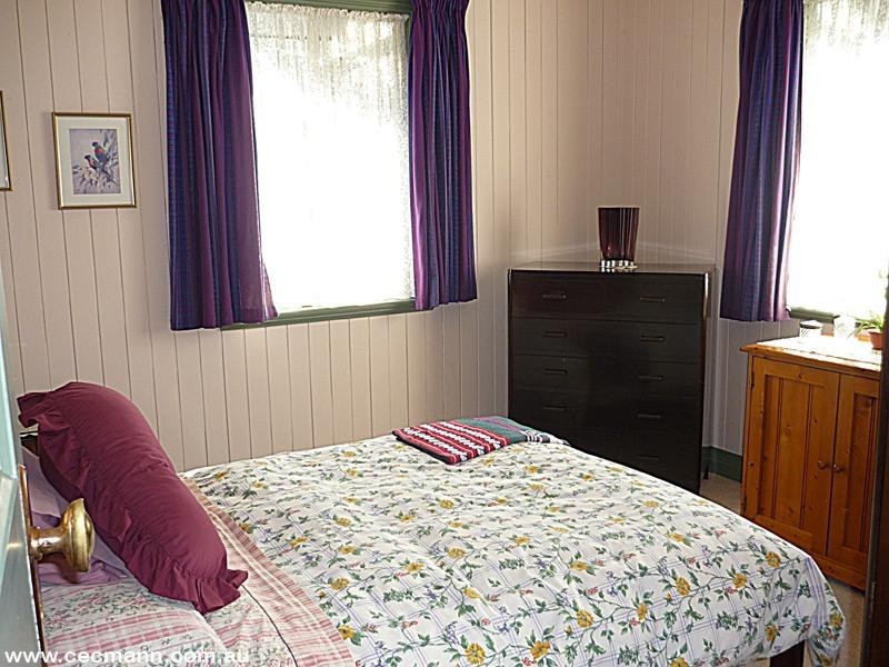 17 Wallangarra Road, Stanthorpe QLD 4380