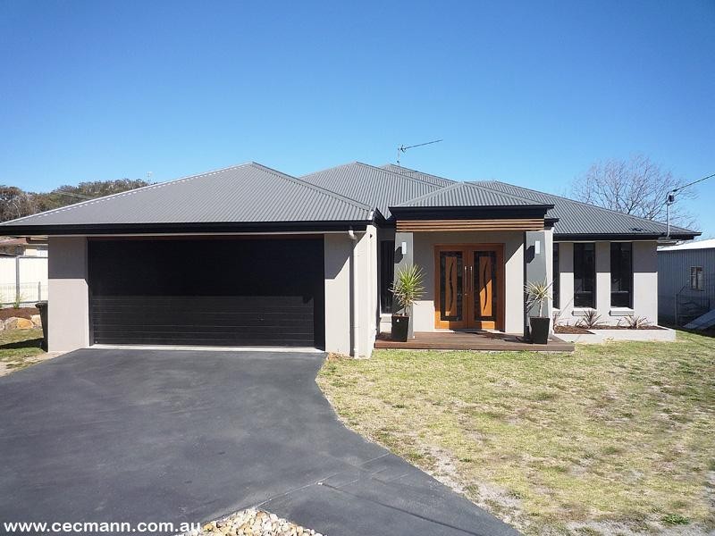 9 Logan Street, Stanthorpe QLD 4380
