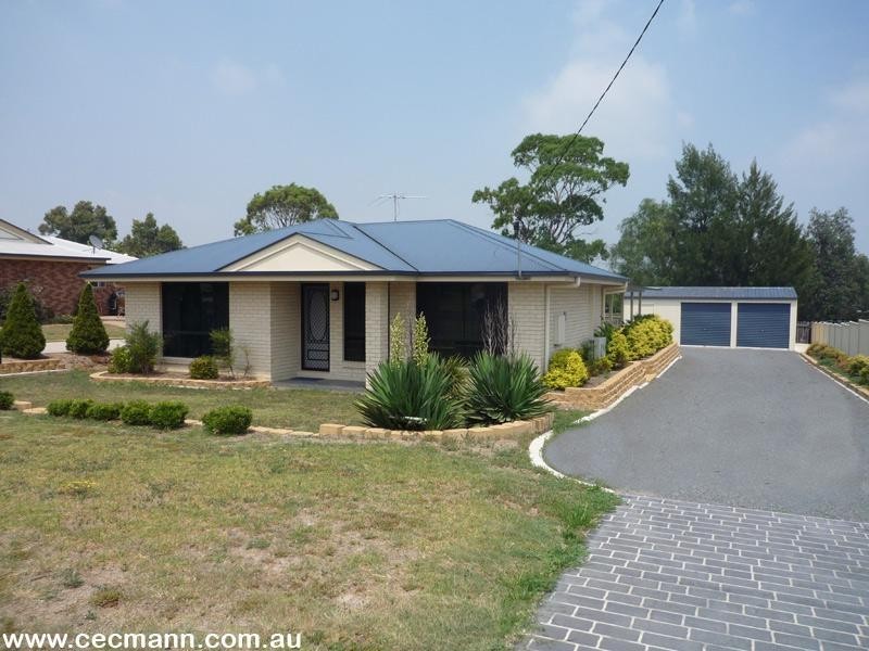 10 Barton Street, Stanthorpe QLD 4380