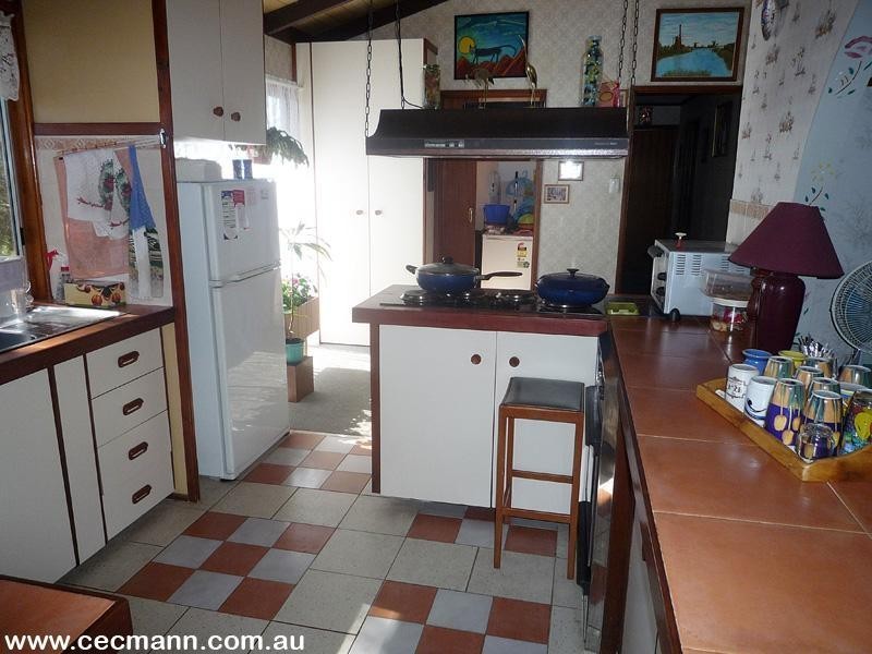 12 Nicholson Road, Stanthorpe QLD 4380