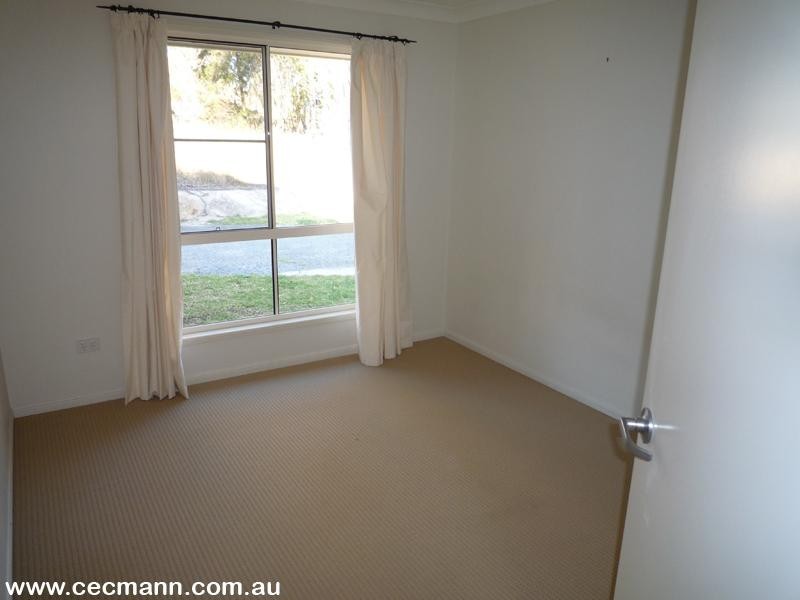 38 Calvert Road, Glen Aplin QLD 4381