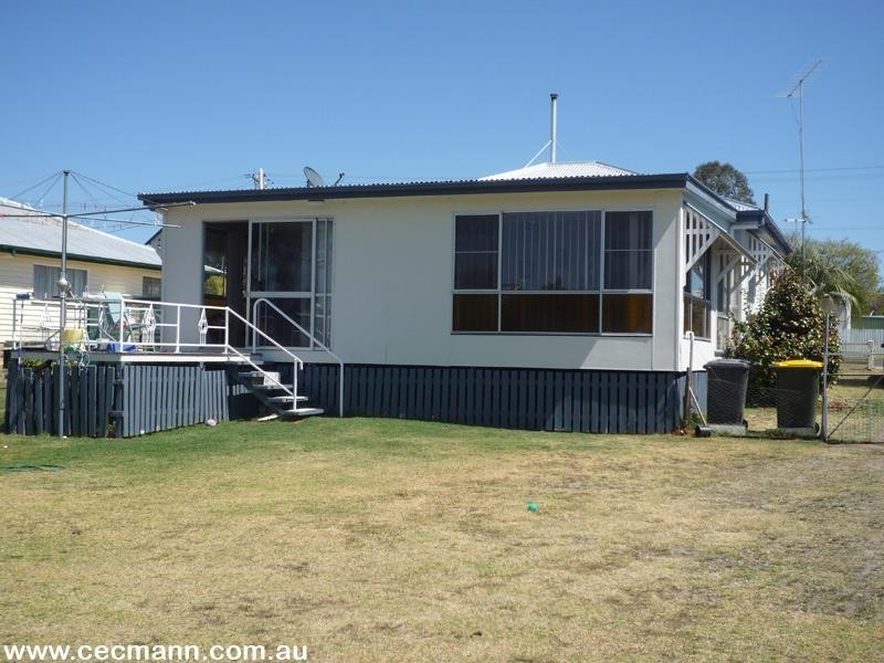 9 Symes Street, Stanthorpe QLD 4380