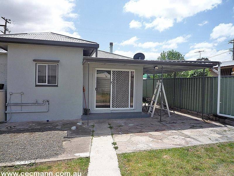 11 Foster Street, Glen Aplin QLD 4381