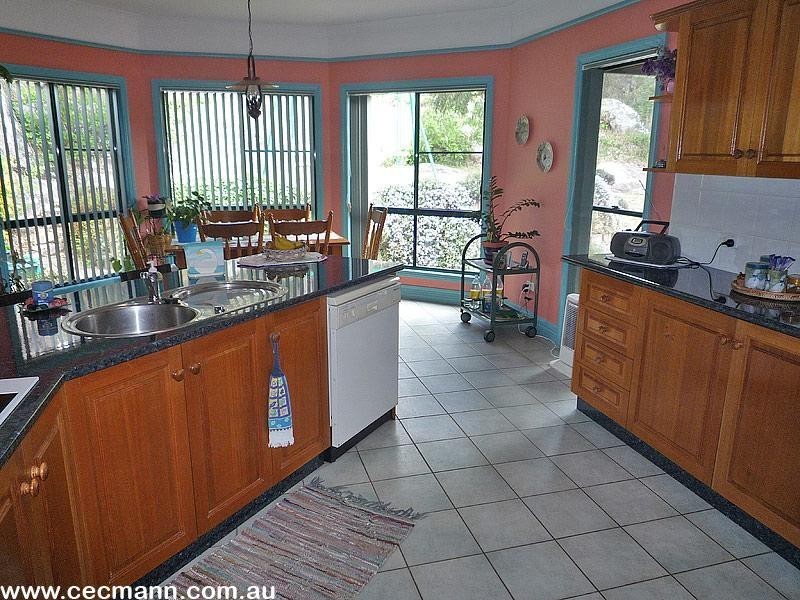 110 Mt Tully Road, Stanthorpe QLD 4380