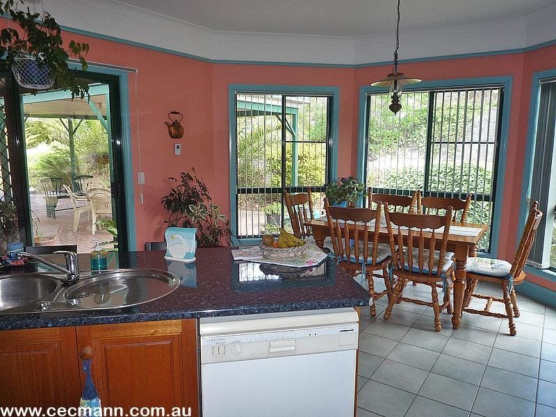 110 Mt Tully Road, Stanthorpe QLD 4380
