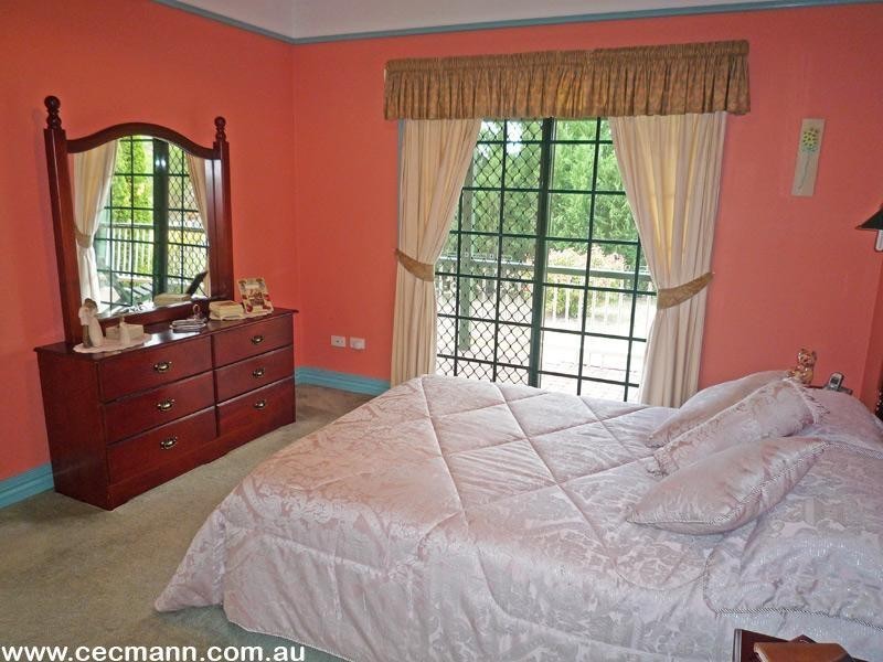 110 Mt Tully Road, Stanthorpe QLD 4380