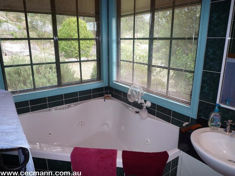 110 Mt Tully Road, Stanthorpe QLD 4380