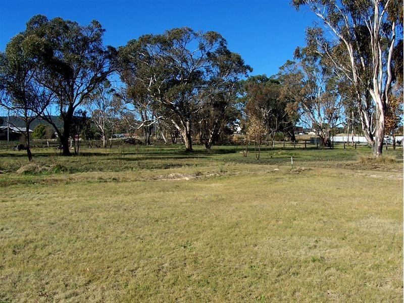 38 Border Street, Wallangarra QLD 4383