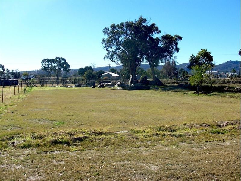 38 Border Street, Wallangarra QLD 4383