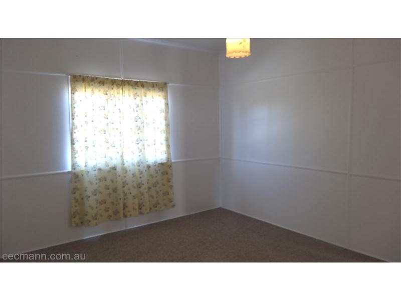 70 Caves Rd, Stanthorpe QLD 4380