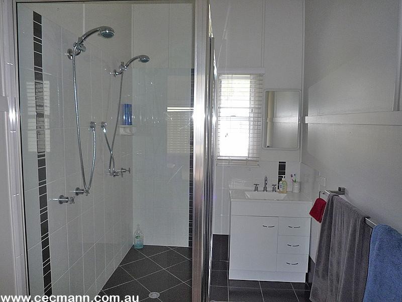 11 Foster Street, Glen Aplin QLD 4381