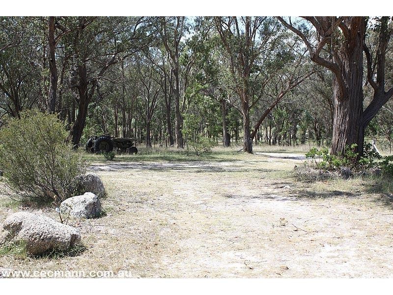 3 Crighton Road, Dalveen QLD 4374
