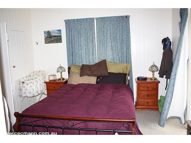 2389 Eukey Road, Ballandean QLD 4382