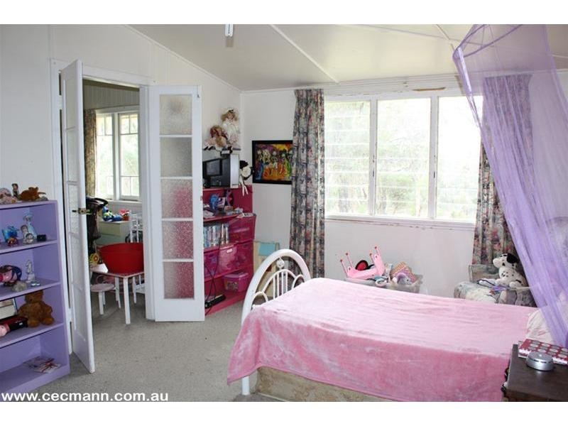 2389 Eukey Road, Ballandean QLD 4382