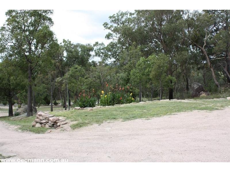 2389 Eukey Road, Ballandean QLD 4382