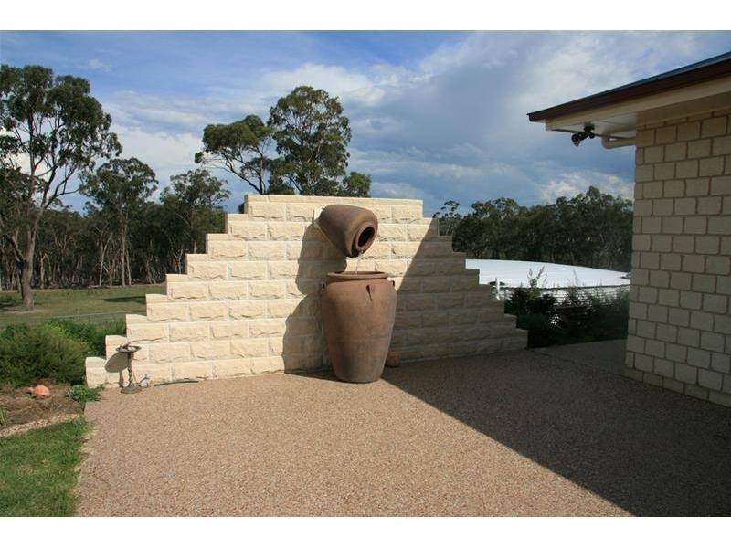 9 Neville Lane, Stanthorpe QLD 4380