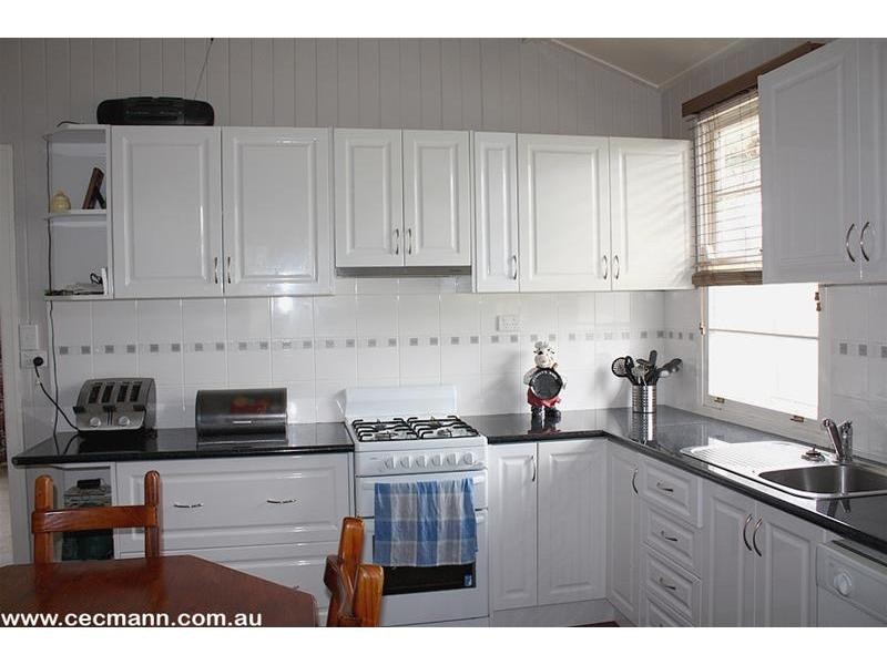 2389 Eukey Road, Ballandean QLD 4382