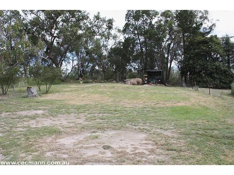 2389 Eukey Road, Ballandean QLD 4382