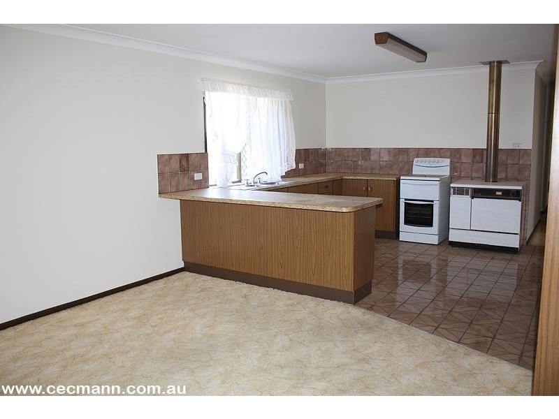 52 Tunnel Road, Stanthorpe QLD 4380