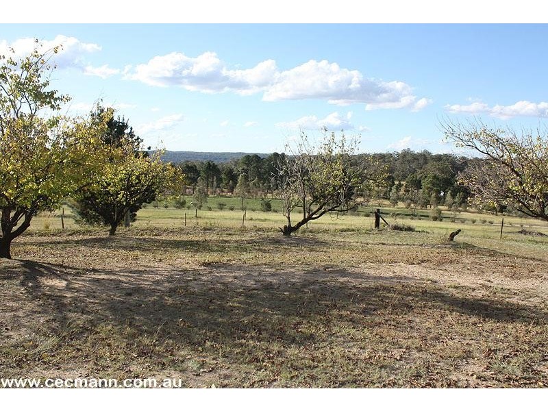 52 Tunnel Road, Stanthorpe QLD 4380