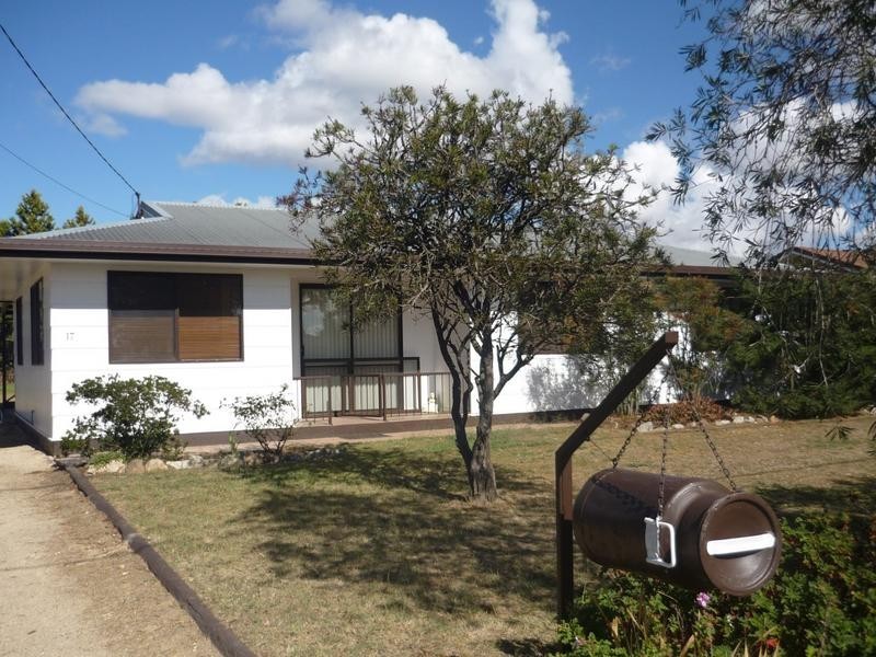 17 Ann Street, Stanthorpe QLD 4380