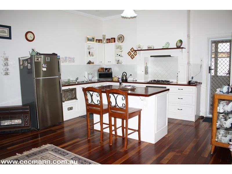 14 Archibald Street, Stanthorpe QLD 4380