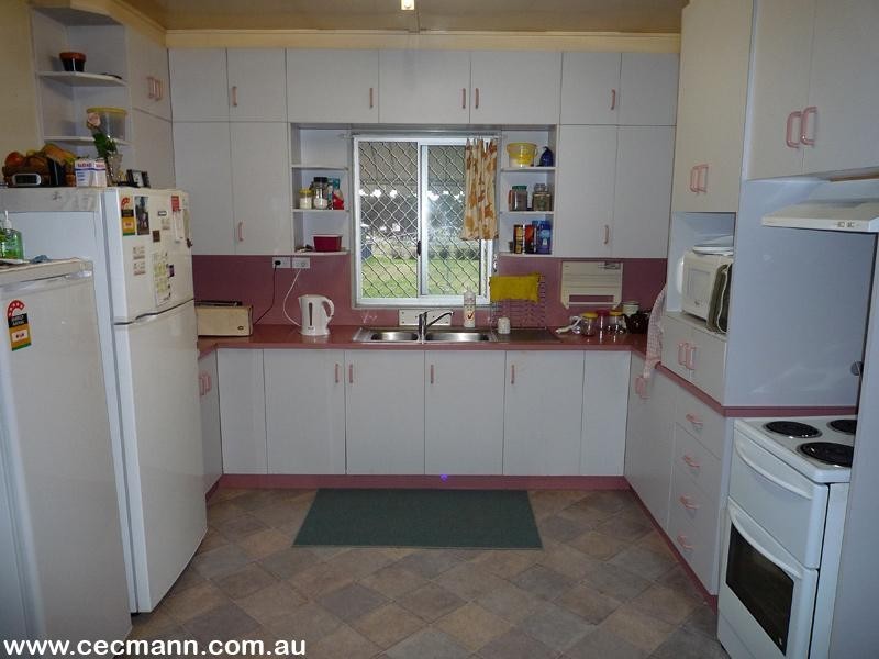 50 Tenterfield Street, Wallangarra QLD 4383